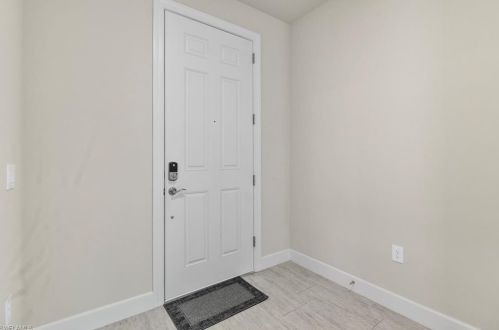 2754 Aviamar Cir, Naples FL 34114-0097 exterior