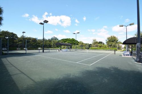 11652 Castellon Ct, Boynton Beach FL  33437-4085 exterior