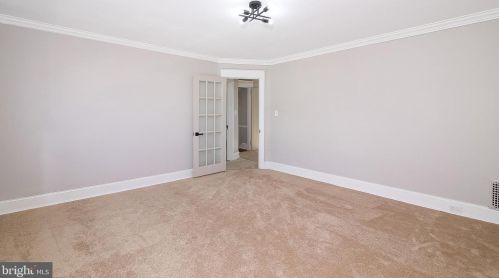 33 Aberdeen Pl, West Deptford NJ  08096-2411 exterior