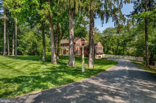 4112 Battles Ln, Newtown Square, PA 19073-1602