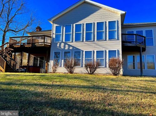 10518 Ni River Dr, Spotsylvania, VA 22553-3773