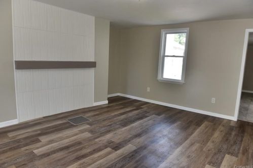 19 Ulster Ave, Walden NY  12586-1413 exterior