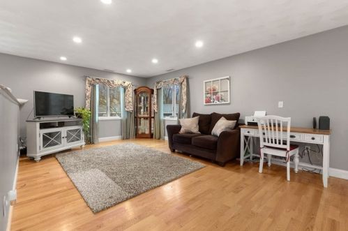 5 Archer St, Swampscott MA 01907 exterior