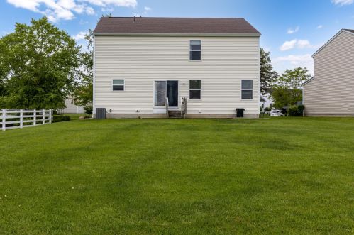 104 Glen Crossing Dr, Pataskala OH  43062-7090 exterior