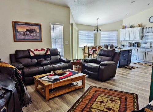 139 Stardust Cir, Pueblo CO 81007-1632 exterior