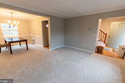 12843 Valleyhill St, Woodbridge, VA 22192-6421