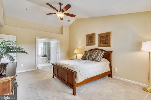 527 Rugby Ct, Purcellville VA  20132-3415 exterior