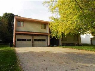 10805 Sahler St, Omaha NE  68164-2312 exterior