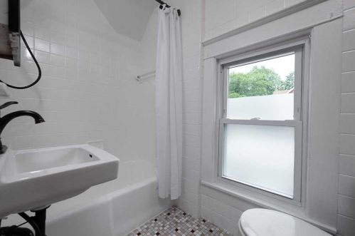 1 Elmwood Ave, Poughkeepsie NY  12603-4101 exterior