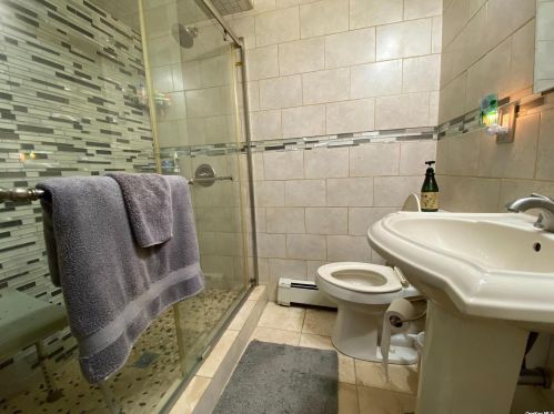 672 Larkfield Rd, Elwood NY  11731-5914 exterior