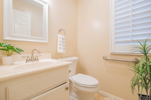 303 Bennett Ave, Glendora CA 91741-2742 exterior