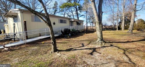 151 Country Ln, Buena NJ  08310-1300 exterior