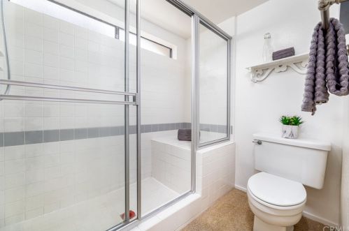 34 Christamon, Irvine CA 92620-1829 exterior