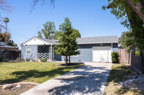 1225 Rose St, Turlock CA  95380-5539 exterior
