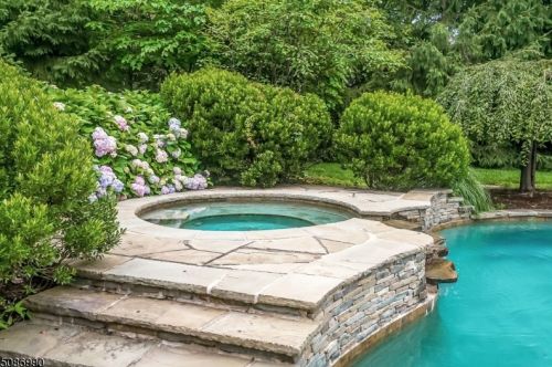 6 Natale Dr, Sparta NJ  07871-3034 exterior