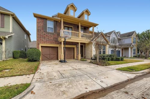 2208 Grizzly Run Ln, Euless, TX 76039-6070