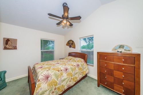 1083 Northridge Dr, Palm Harbor FL  34683-2720 exterior