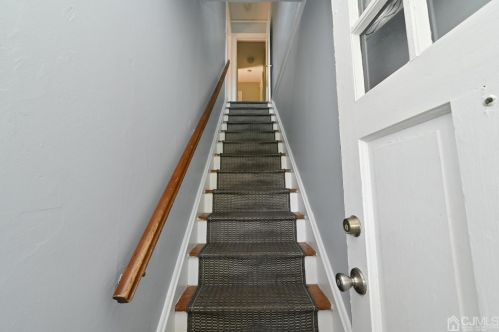 48 Christopher St, Montclair NJ  07042-4016 exterior