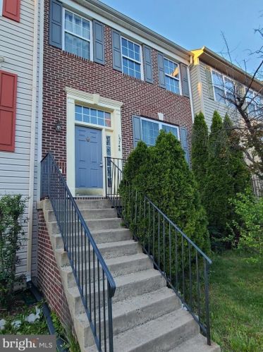15748 Silent Tree Pl, Woodbridge, VA 22191-4276