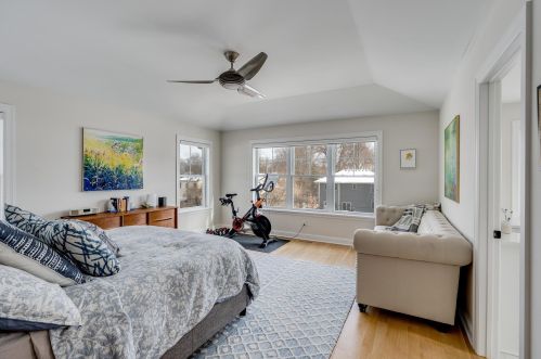 3917 Ewing Ave, Minneapolis MN 55410-1053 exterior