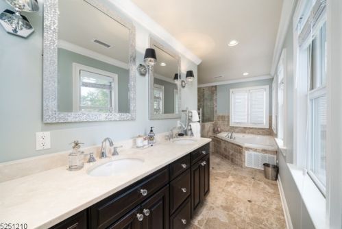 49 Myrtle St, Cranford NJ  07016-3456 exterior
