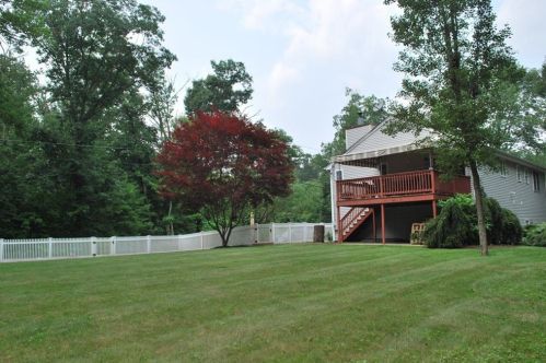 34 Tower Hill Rd, Cumberland RI  02864-1524 exterior