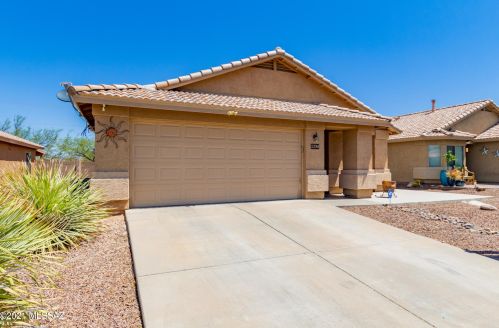5298 Canyon Towhee St, Tucson, AZ 85742-8416