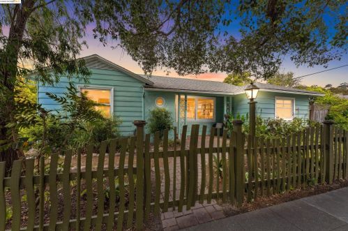 5105 Nevin Ave, Richmond, CA 94805-2438