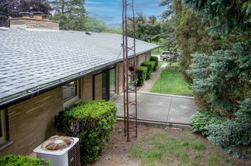 7850 5 Ave, Kenosha WI 53143-6101 exterior