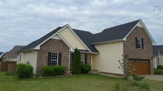1033 Glenhurst Way, Clarksville, TN 37040-5477
