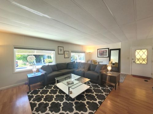 140 Calle Arriba, Palm Springs CA  92264-6329 exterior