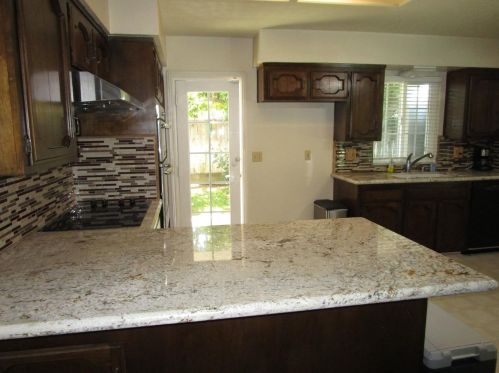 1931 San Gabriel Ave, Clovis CA  93611-4124 exterior