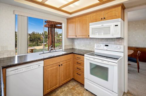 5860 Highplace Dr, San Diego, CA 92120-2008