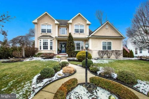 3 Harraway Ln, Riverton, NJ 08077-4532
