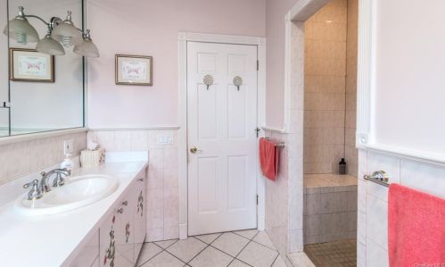 5 Todd Pl, Crotonville NY  10562-3424 exterior
