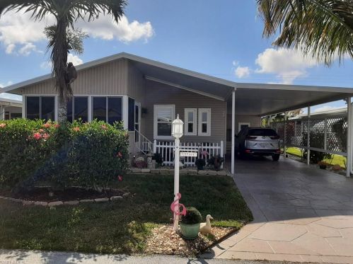 33 Queen Palm Dr, Naples, FL 34114-8330