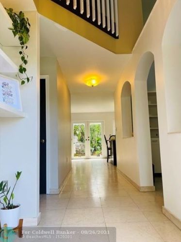 1031 187th Ave, Hollywood FL  33029-2913 exterior