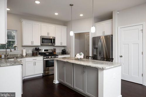1000 Eastover Pkwy, Locust Grove VA  22508-5170 exterior