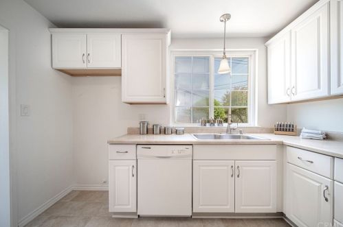6041 Benmore St, Long Beach CA  90815-1408 exterior