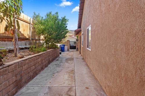617 Pinecrest Ln, Walnut CA  91789-4163 exterior