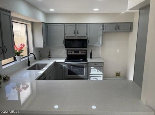 2313 Shawnee Dr, Chandler, AZ 85224-1792