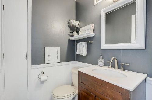 2800 86th St, Milwaukee WI  53222-4724 exterior