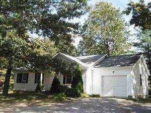 156 Rimbrave Dr, Fortsville, NY 12831-2398