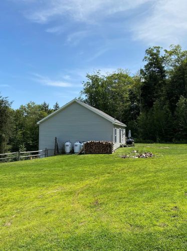 236 Dole School House Rd, Washington NH  03280-6101 exterior