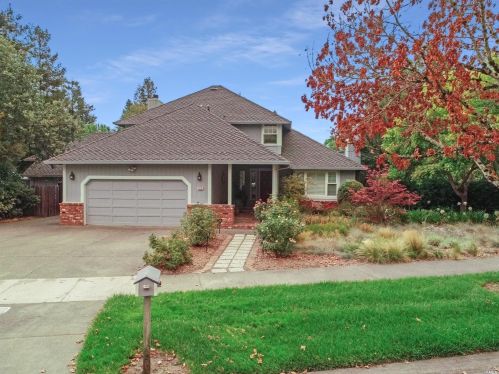 420 Countryside Cir, Santa Rosa, CA 95401-0812