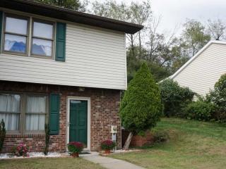 3123 School Pl, Finleyville, PA 15332-1356