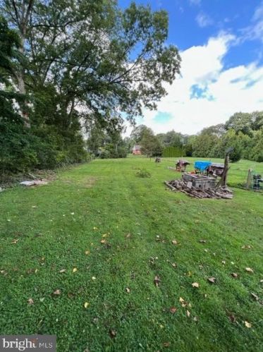 1553 New Holland Pike, Lancaster PA 17601-5653 exterior