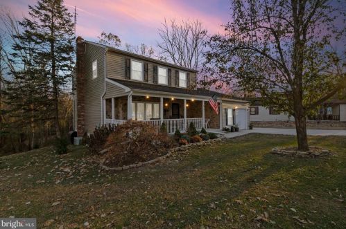 6 Stanford Ct, Blenheim, NJ 08012-4424
