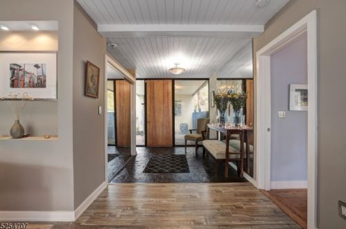 12 Robinwood Dr, West Paterson NJ  07424-2320 exterior