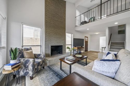 2708 Pinery Ln, Richardson TX  75080-1858 exterior